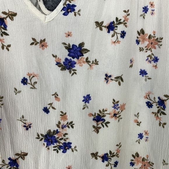 American Eagle Cream Floral Long Sleeved Ruffled Crepe Rayon Keyhole Top Sz XL - Picture 4 of 11